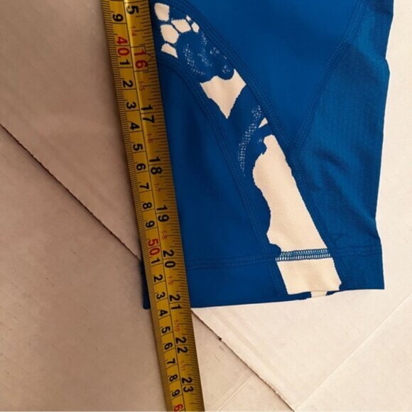 Lululemon Run: Inspire Crop I|Laceoflage Polar Cream Beaming Blue - Picture 3 of 16